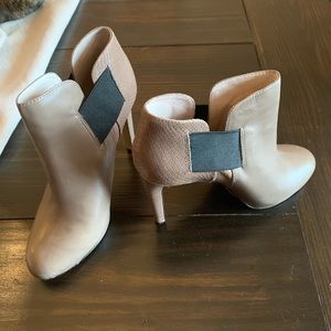 Vince Camuto 8.5 women’s 3 inch heel